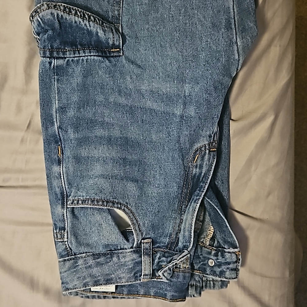 Jeans - Picture 2 of 3